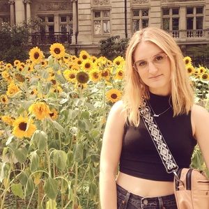 Meet your Posher, Carre